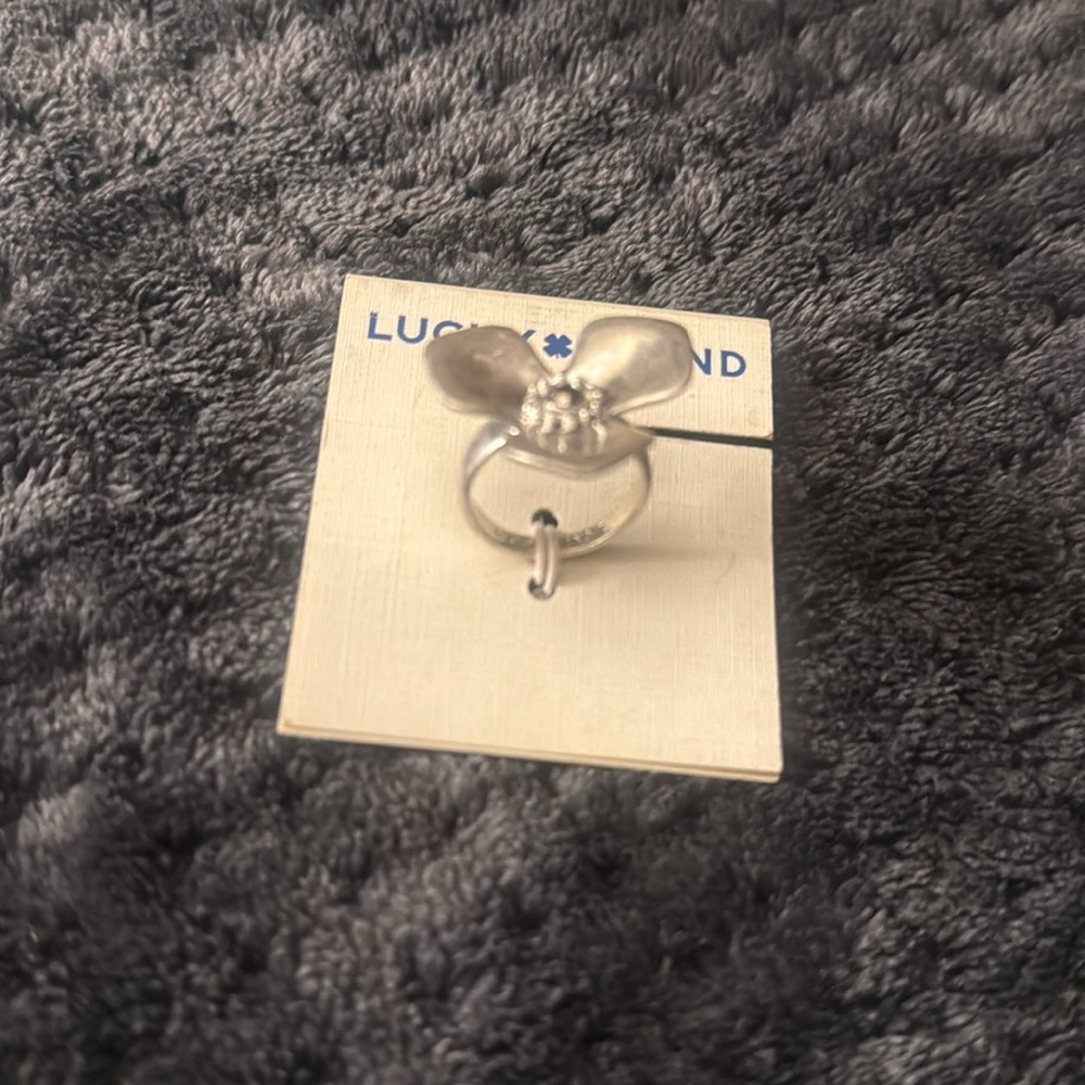 Lucky Brand Flower Ring - Picture 3 of 5
